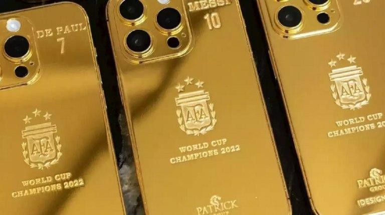 El regalo de Messi a los jugadores de la Selección. Foto: NA.