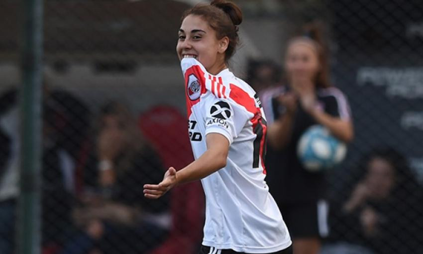 Martina del Trecco, jugadora del fútbol femenino de River. Foto: NA.