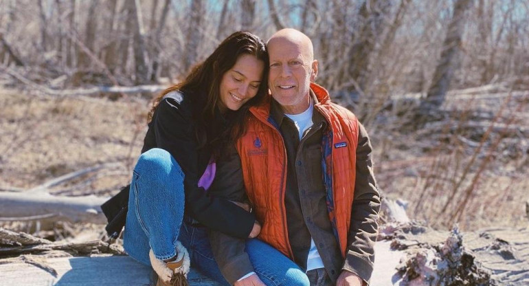 Bruce Willis y su esposa Emma Heming. Foto: Instagram @emmahemingwillis.