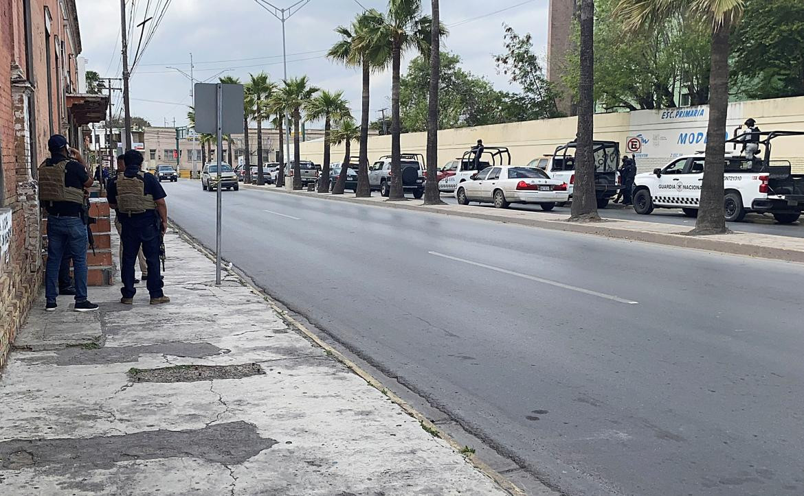 Policías investigando. Foto: Reuters.