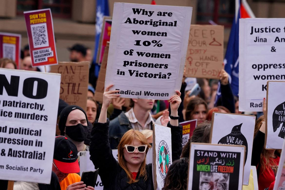 Por qué las mujeres aborígenes son el 10% de las mujeres presas en Victora. Movilización en Melbourne, Australia. Foto EFE.