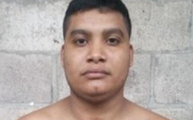 El preso de El Salvador condenado a más de 100 años. Foto: Twitter @FiscalGeneralSV
