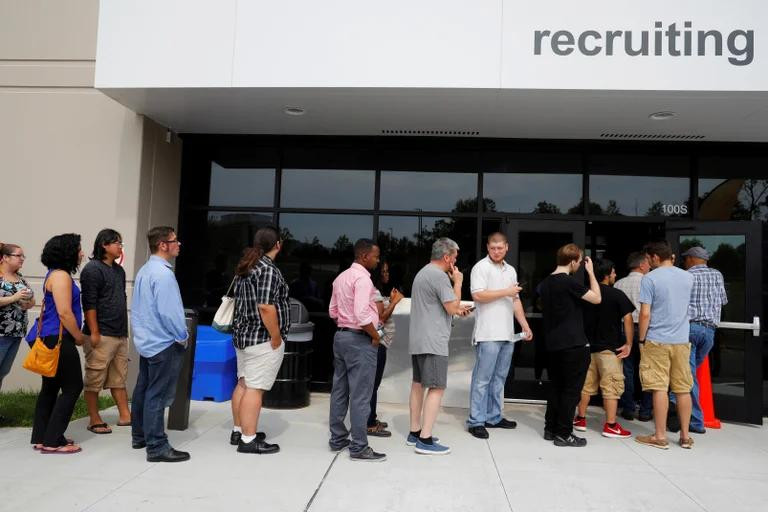 Búsqueda laboral en EEUU. Foto: REUTERS