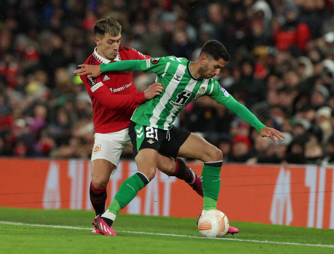 Lisandro Martínez; Manchester United-Real Betis. Foto: Reuters.