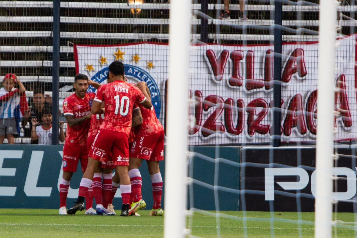 Festejo de Argentinos Juniors ante Deportivo Armenio por la Copa Argentina. Foto: @CopaArgentina