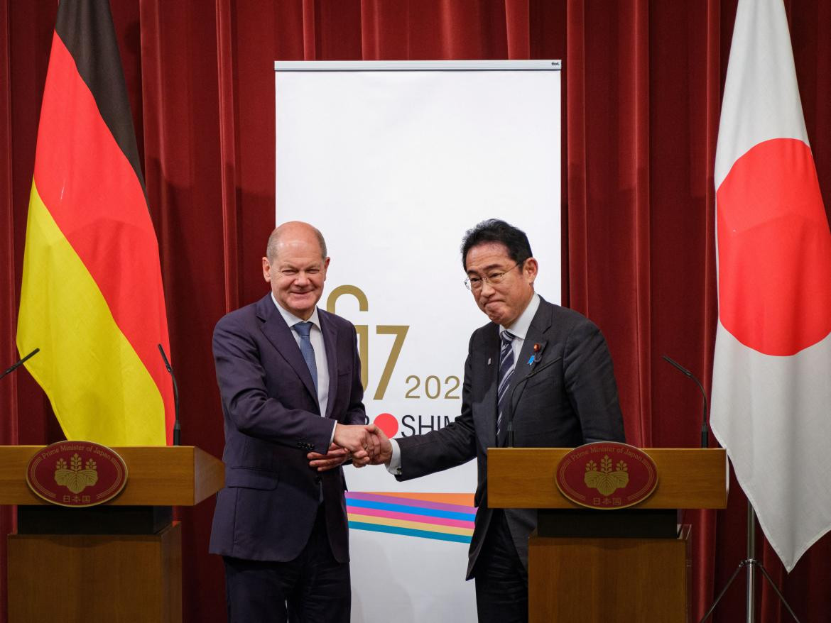 Reunión entre Alemania y Japón. Foto: Reuters.