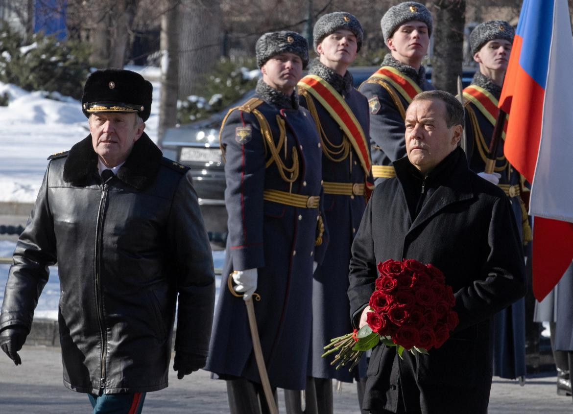 Dmitry Medvédev en el Día del defensor de la patria ruso. Foto: Reuters. 
