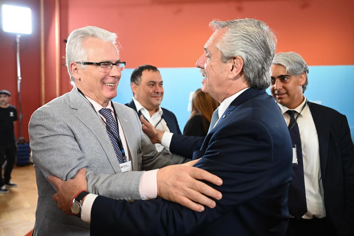 Alberto Fernández junto a Baltasar Garzón. Foto: NA