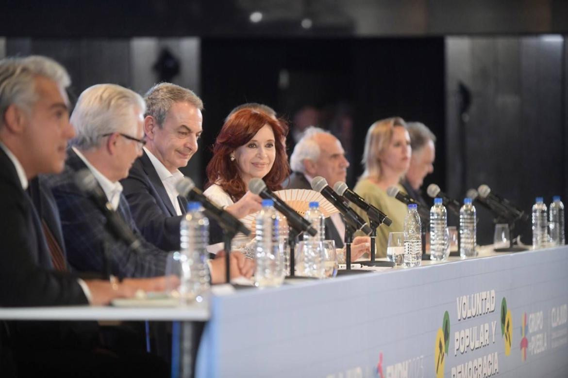 Cristina Kirchner en un encuentro del Grupo de Puebla