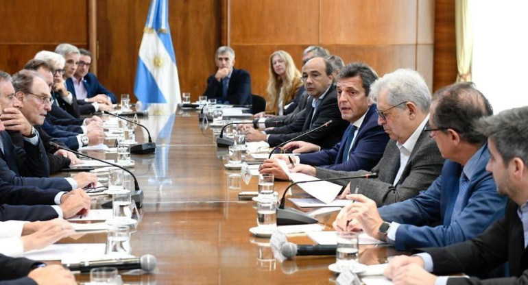 Reunión de Massa y bancos, foto Presidencia