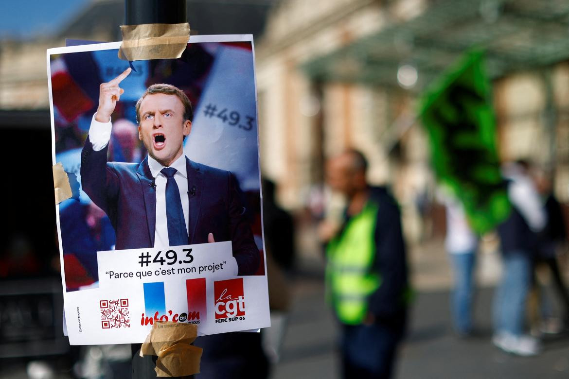 Repudio a Emmanuel Macron en huelga ferroviaria. Foto: Reuters. 
