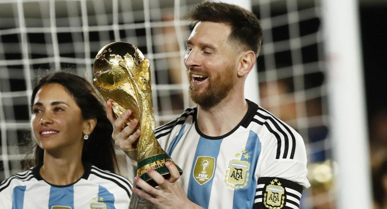 Lionel Messi y Antonela Roccuzzo. Foto: Reuters.