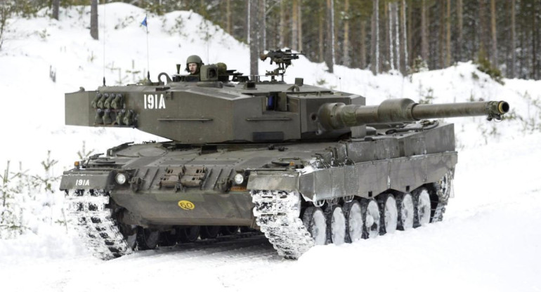 Tanques Leopard noruegos en Ucrania. Foto Twitter @saverioVivas2.
