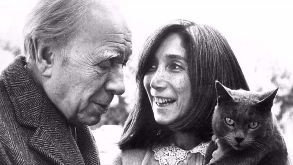 María Kodama y Jorge Luis Borges. Foto Twitter @diploactiva.