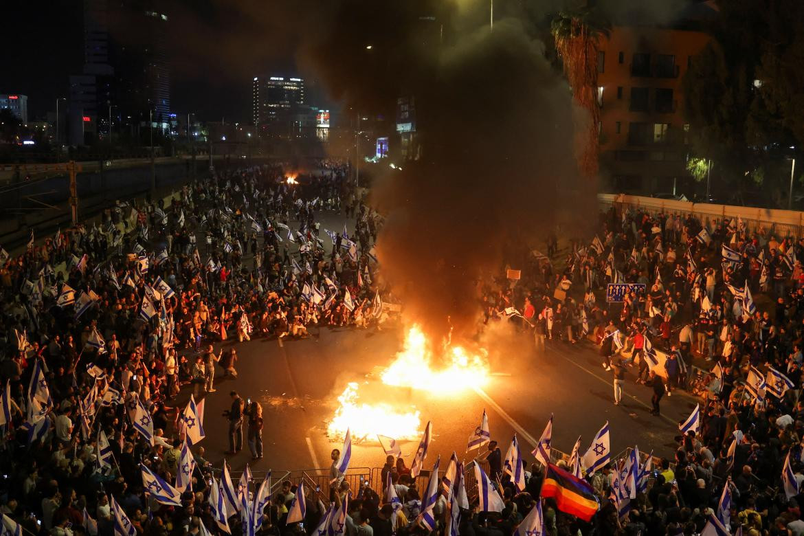 Masivas protestas contra la reforma judicial de Netanyahu. Foto: Reuters. 