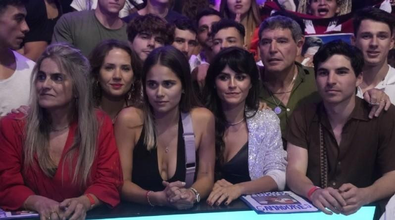 La novia de Marcos en la tribuna de Gran Hermano. Foto: NA.