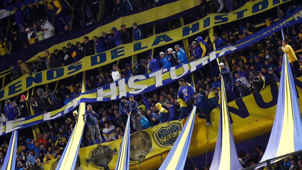 Hinchas de Boca en La Bombonera. Foto: REUTERS