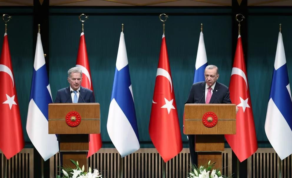 El presidente de Turquía Tayyip Erdogan junto a su par finlandés, Sauli Niinisto, hace dos semanas en Ankara. Foto: Reuters