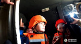 Niños ucranianos evacuados. Foto Reuters.