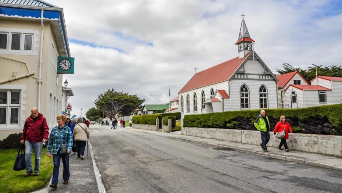 Una calle en las Islas Malvinas. Foto: La Nación