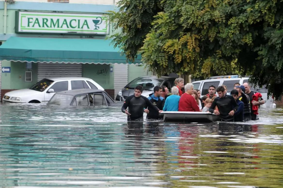 Inundación en La Plata. Foto: Télam