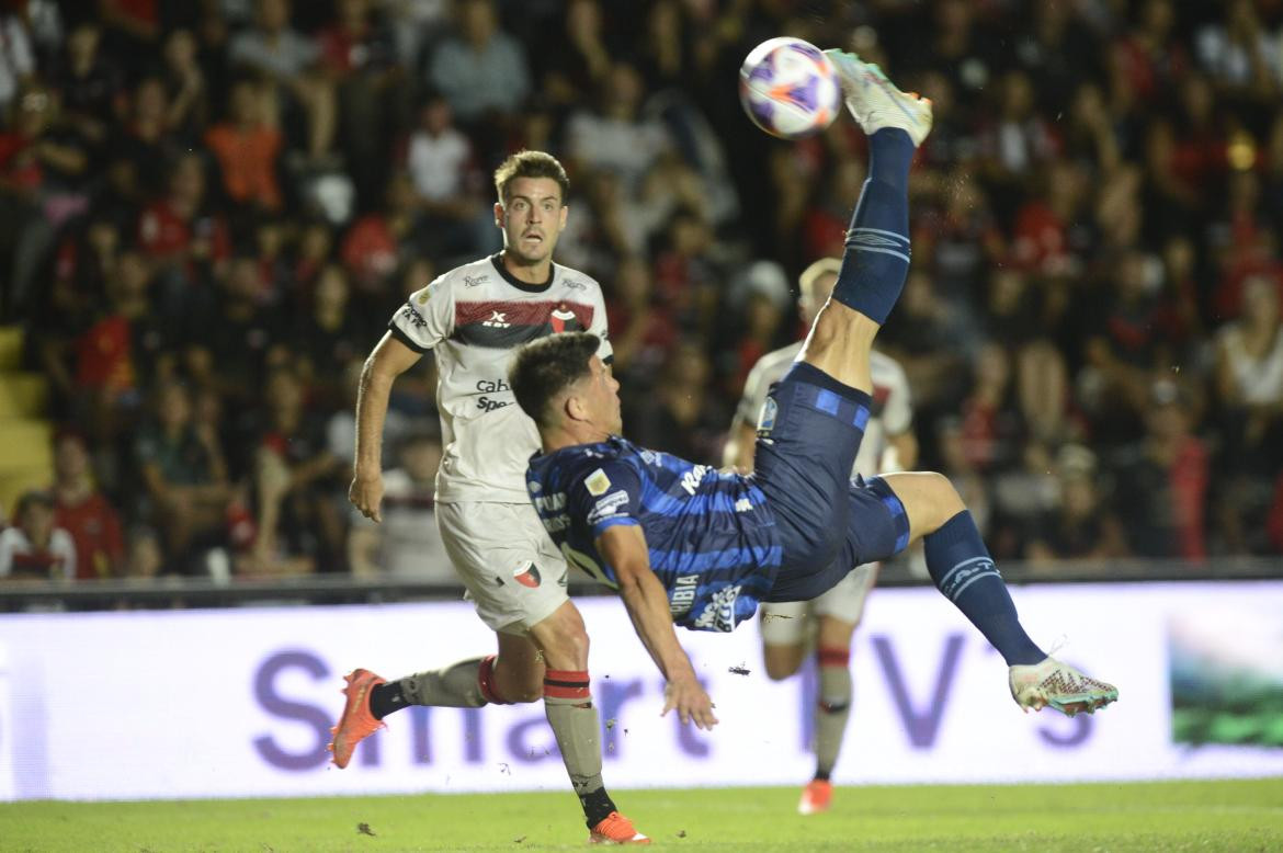 Colón vs. Atlético Tucumán. Foto: Télam.