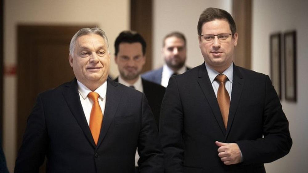 Viktor Orban y Gergely Gulyás. Foto: Twitter @federicoalves