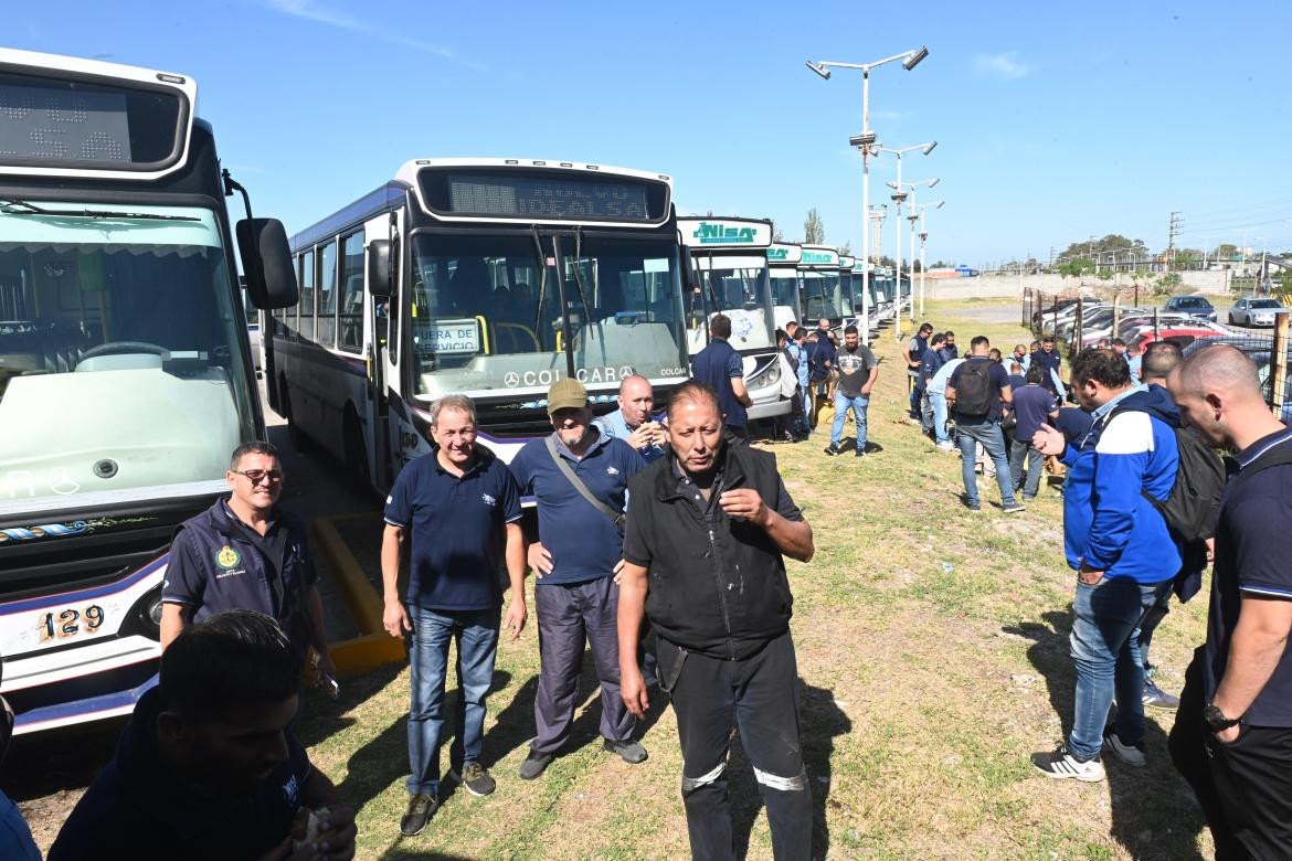 Paro de colectivos en el Conurbano por la detención de dos choferes. Foto: Telam