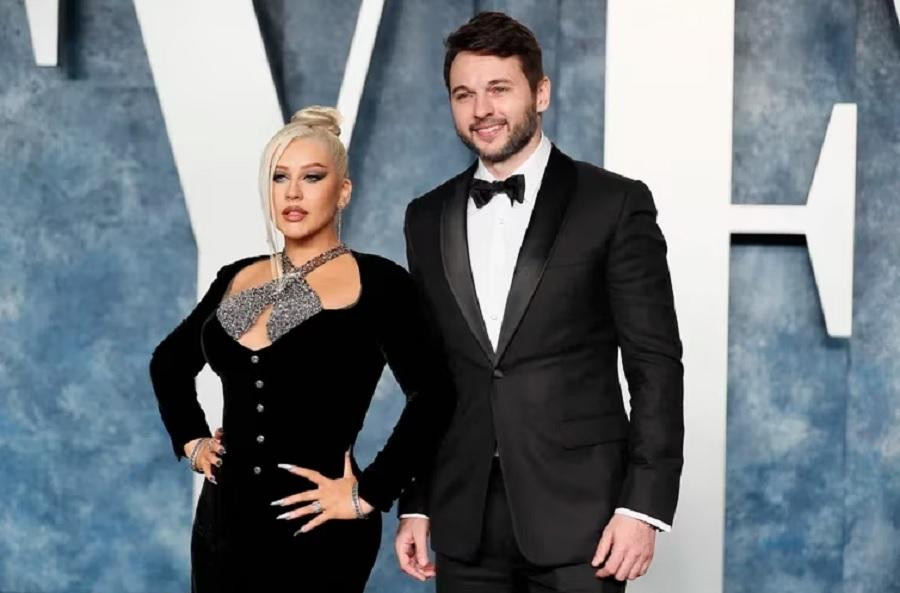 Christina Aguilera junto a su pareja Matthew Rutler. REUTERS