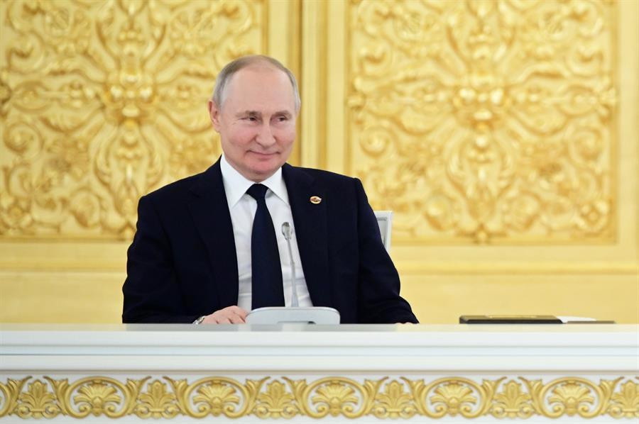 El presidente ruso, Vladimir Putin asiste a una reunión del Consejo de Estado Supremo del Estado de la Unión de Rusia y Bielorrusia en el Kremlin en Moscú 2023_Foto Efe