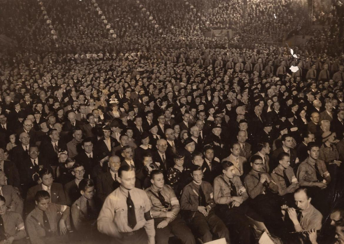 Acto del Partido Nazi en el Luna Park. Foto: AGN