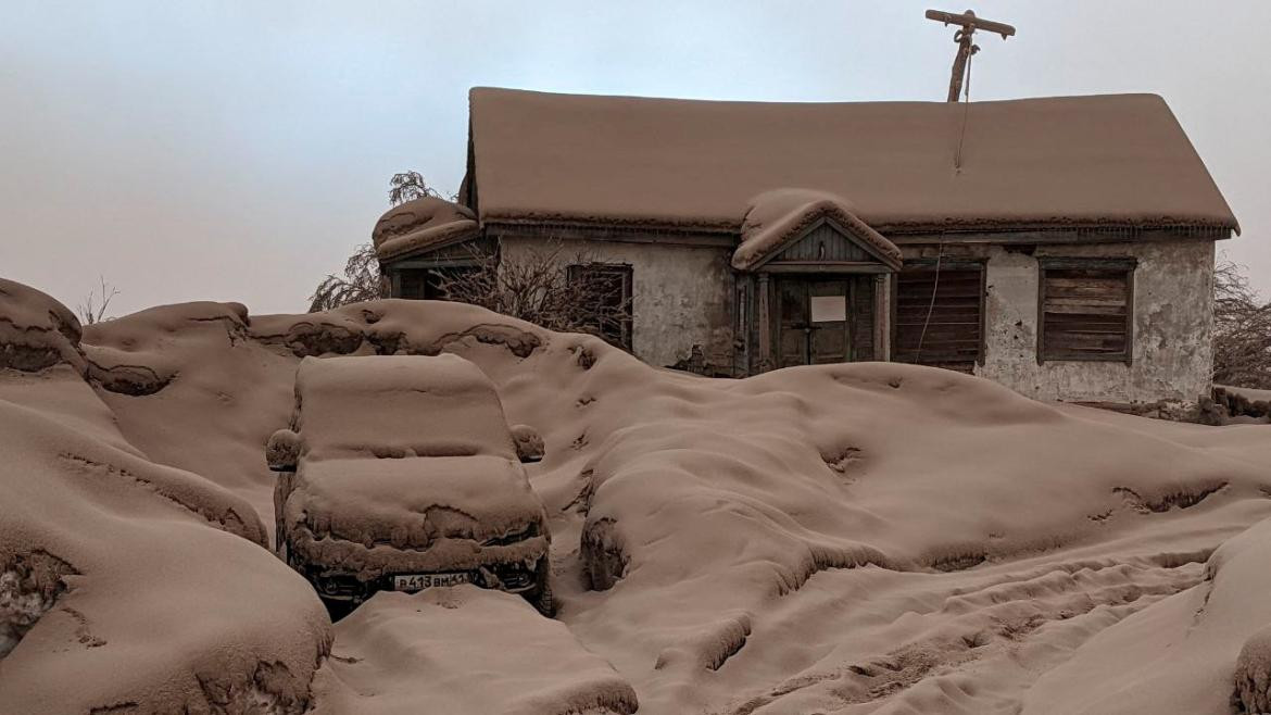 La ciudad cubierta por las cenizas del volcán. Foto: Reuters. 