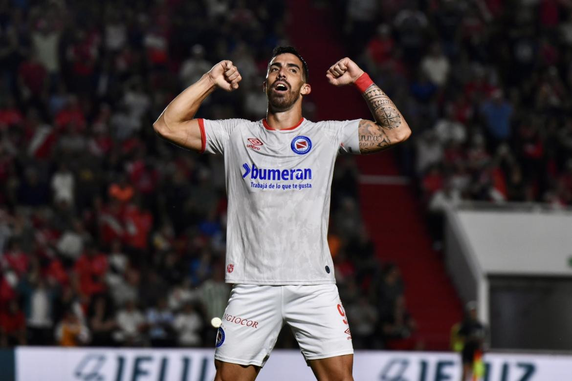 Festejo de Gabriel Ávalos para Argentinos Juniors ante Unión. Foto: @LigaAFA.