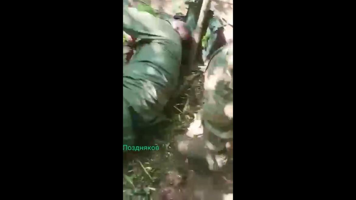 El impactante video de la degollación de un soldado ucraniano. Foto: Captura de pantalla.