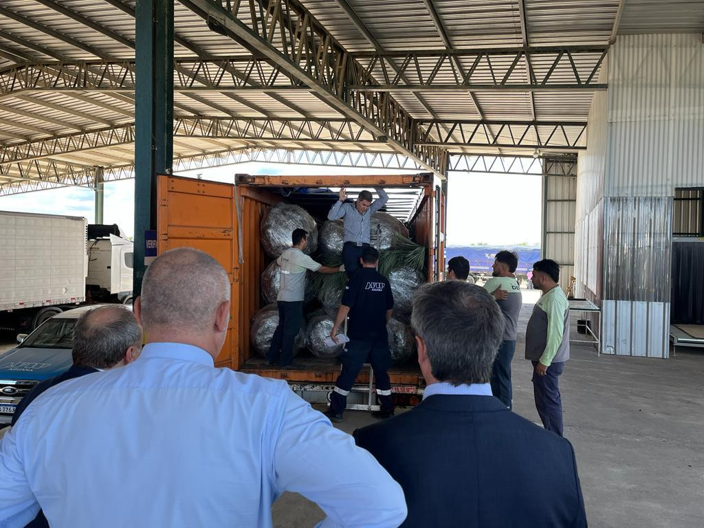 Michel encabezó entrega de donaciones en Formosa. Foto: Prensa.