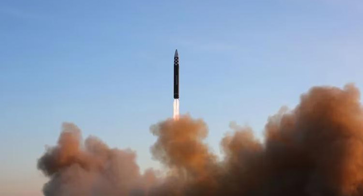 Corea del Norte lanzó un misil balístico no identificado. Foto: Reuters