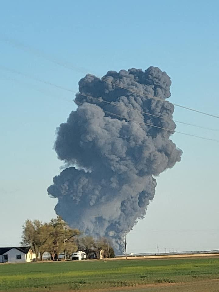 Así se incendiaba la granja en Texas. Foto: EFE