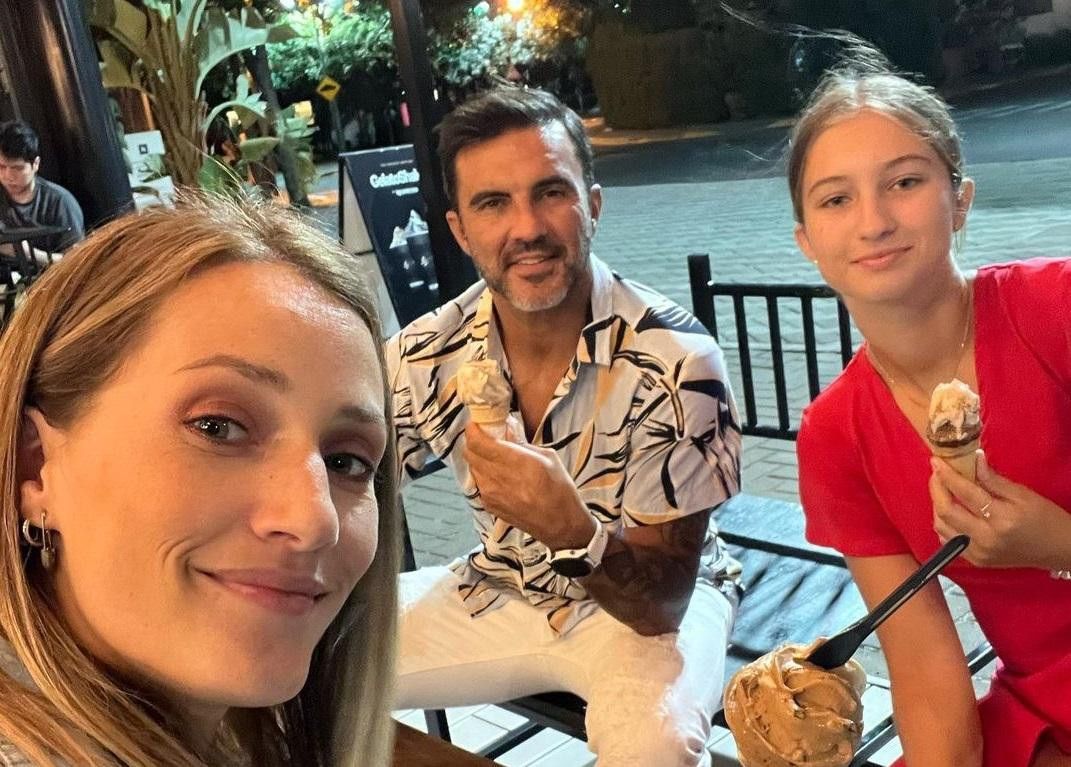 Fabián Cubero junto a su hija Indiana y Micaela Viciconte. Foto: Instagram @fabiancuberooficial.