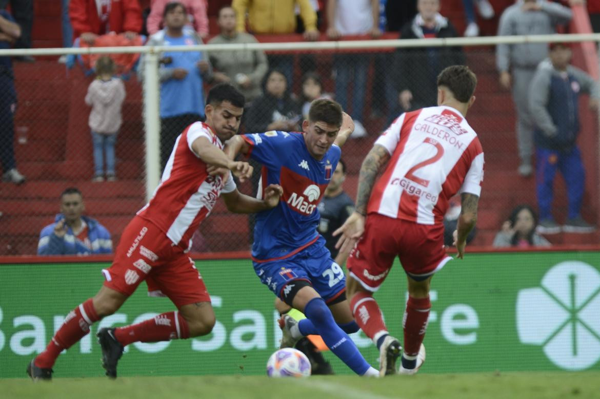 Unión de Santa Fe vs. Tigre 2. Foto: Télam