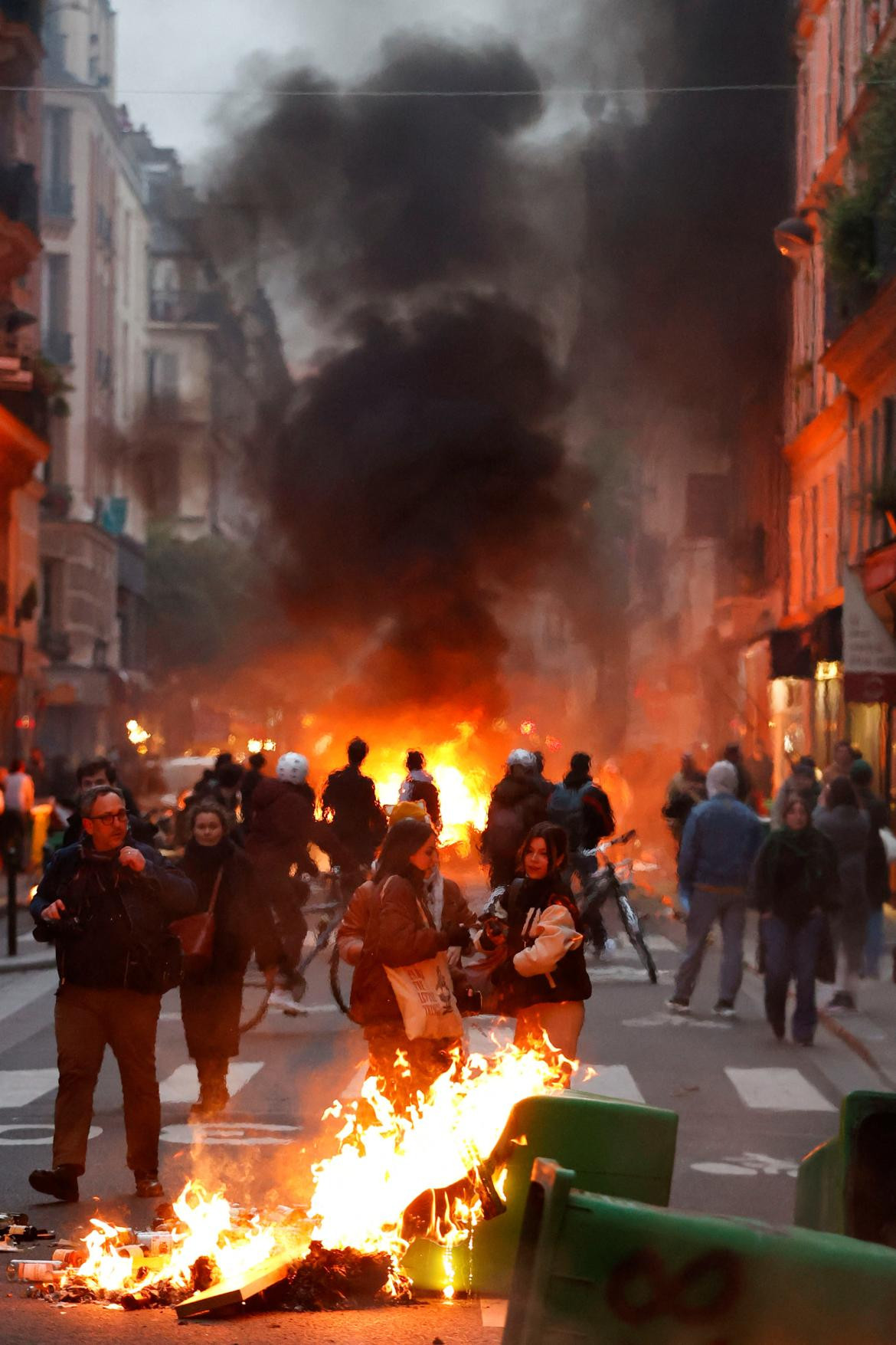 Protestas en Francia tras el discurso de Macron. Foto: Reuters