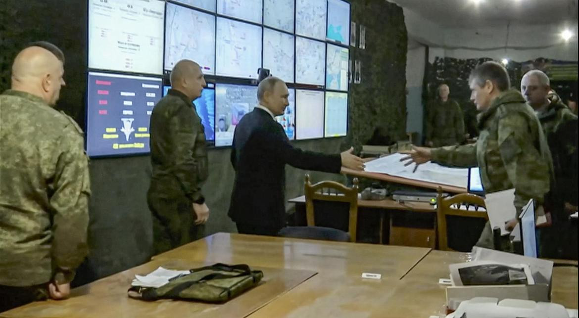 Putin visita cuarteles generales rusos en Ucrania. Foto: EFE.