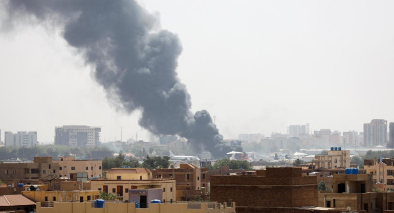 Jartum, la capital de Sudán, destruida por el conlicto. Foto: Reuters.