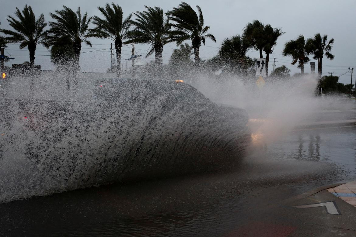 Fuertes lluvias en Florida. Foto: EFE. 