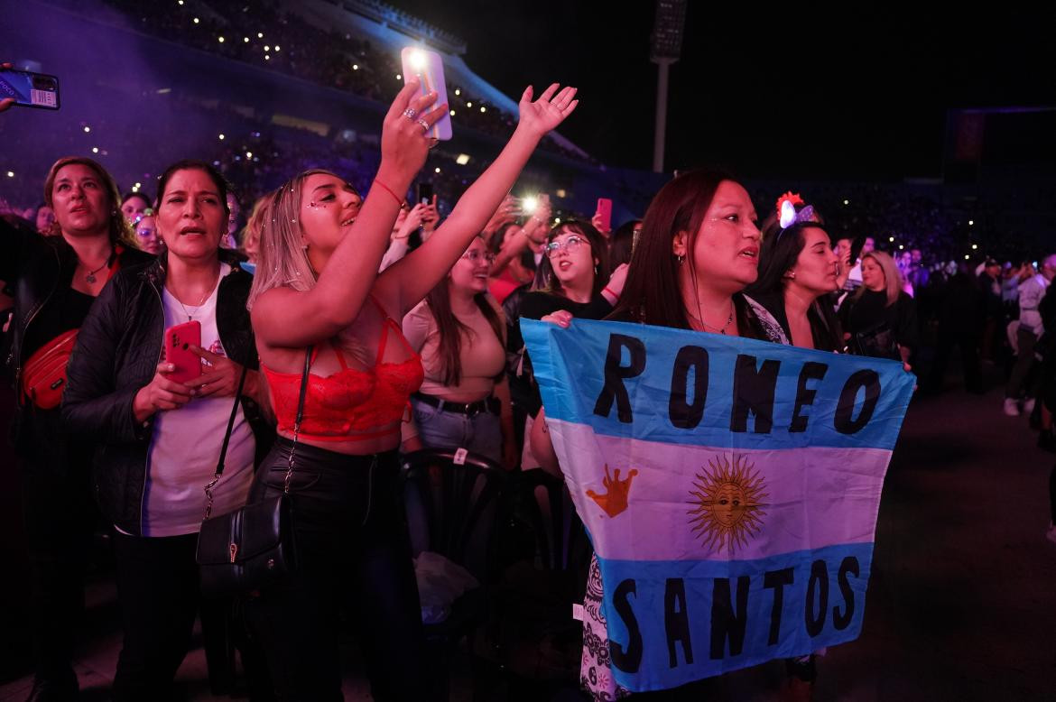Romeo Santos en el estadio Vélez. Foto: prensa.
