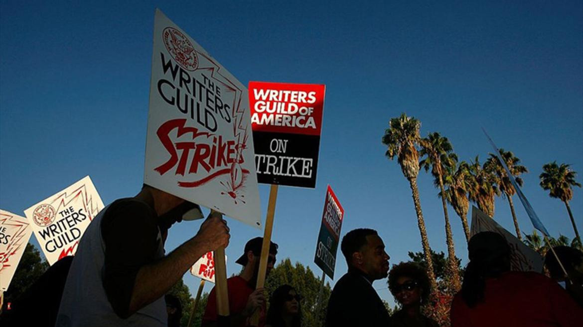 Protesta de guionistas de Hollywood. Foto: Reuters