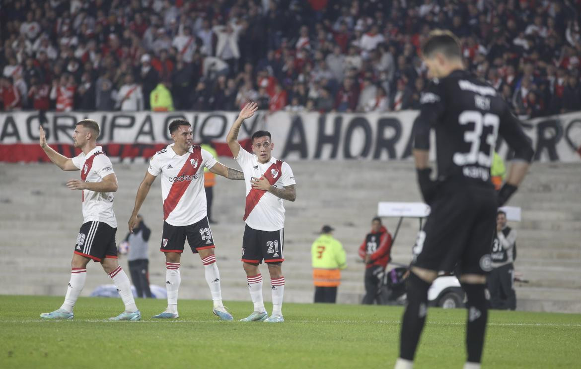 Esequiel Barco pidió perdón por su gol a Independiente. Foto: N/A.