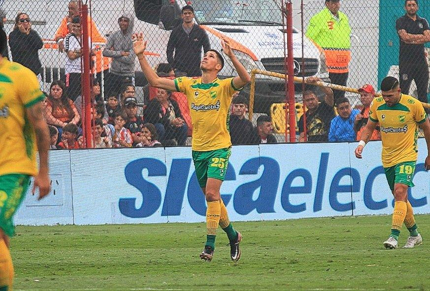 Tomás Cardona; Barracas Central vs. Defensa y Justicia. Foto: Twitter @ClubDefensayJus.