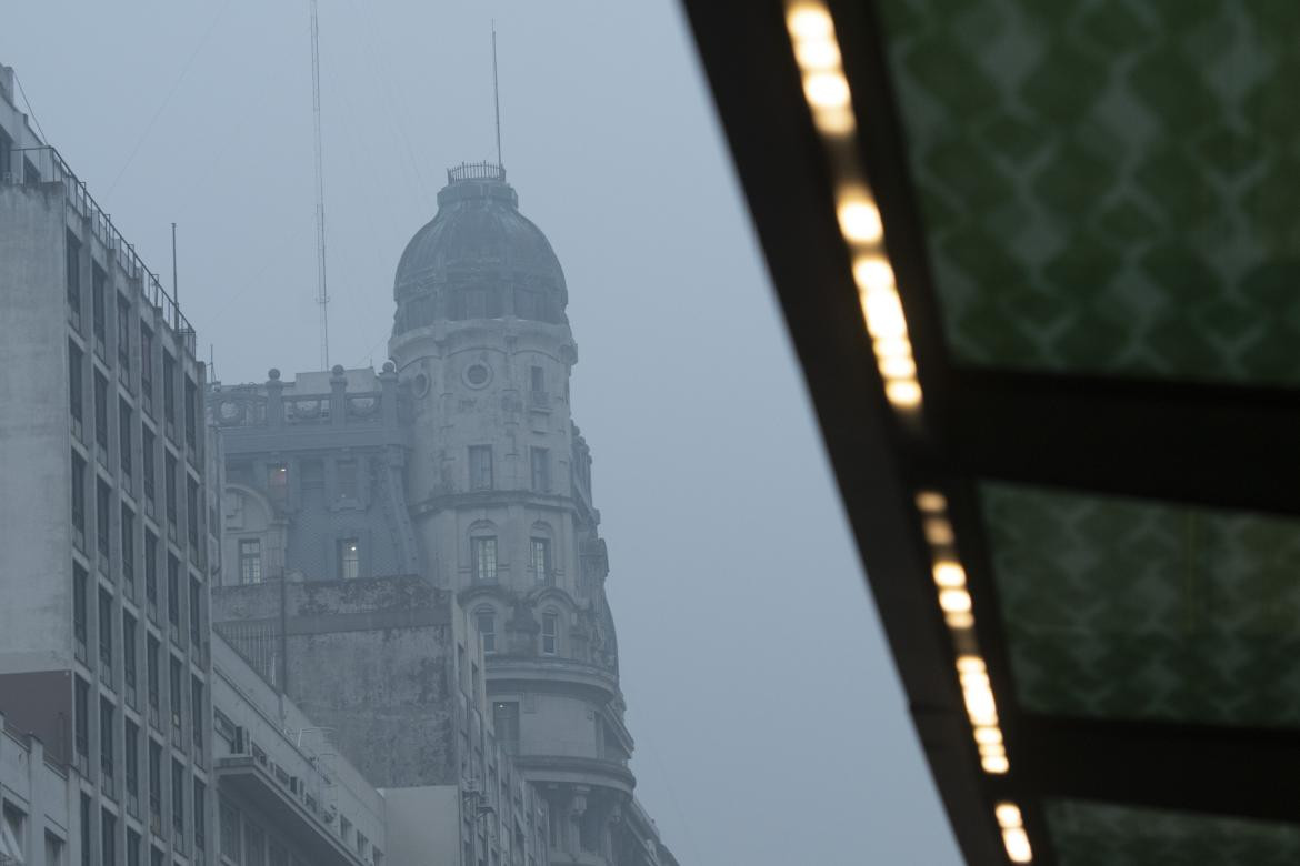 Humo en Buenos Aires. Foto: Télam.