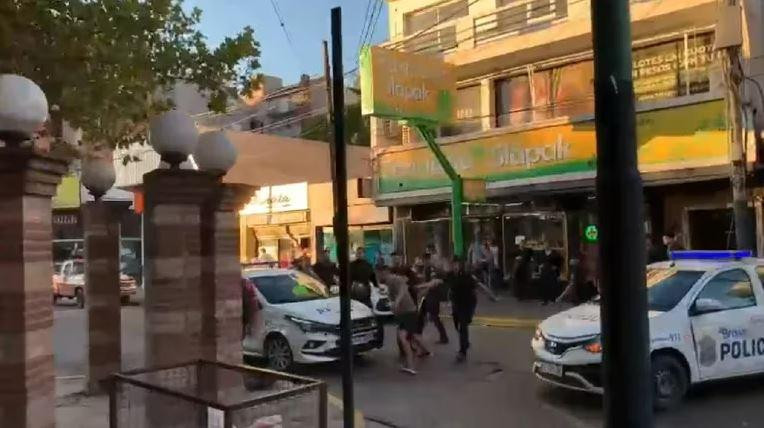 Un hombre falleció de un infarto tras una discusión con un colectivero. Foto: captura de pantalla.