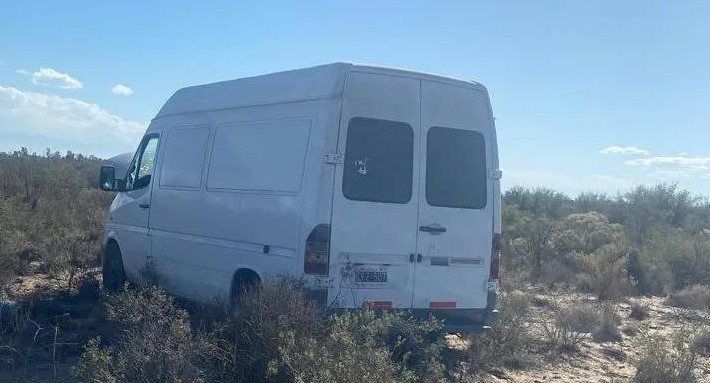 La camioneta fue hallada en estado de abandono en Mendoza. Foto: El Sol